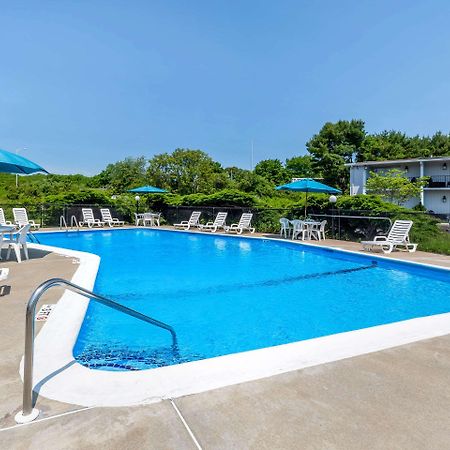 Rodeway Inn Мистик Екстериор снимка