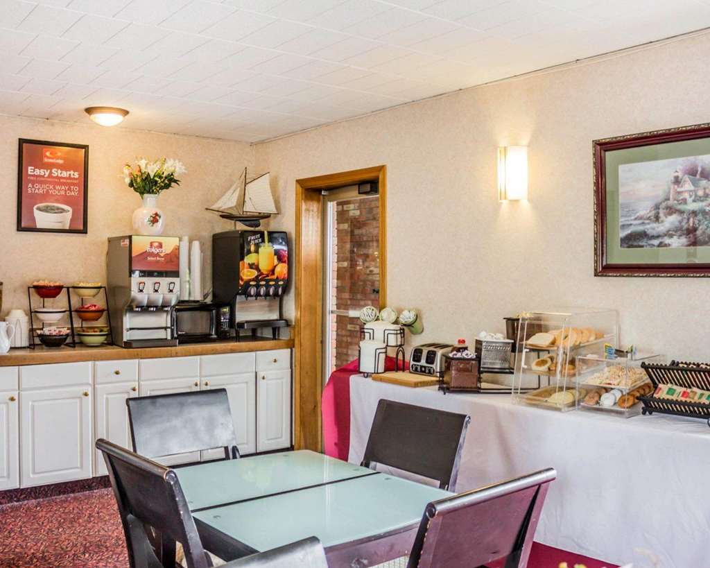 Rodeway Inn Мистик Ресторант снимка