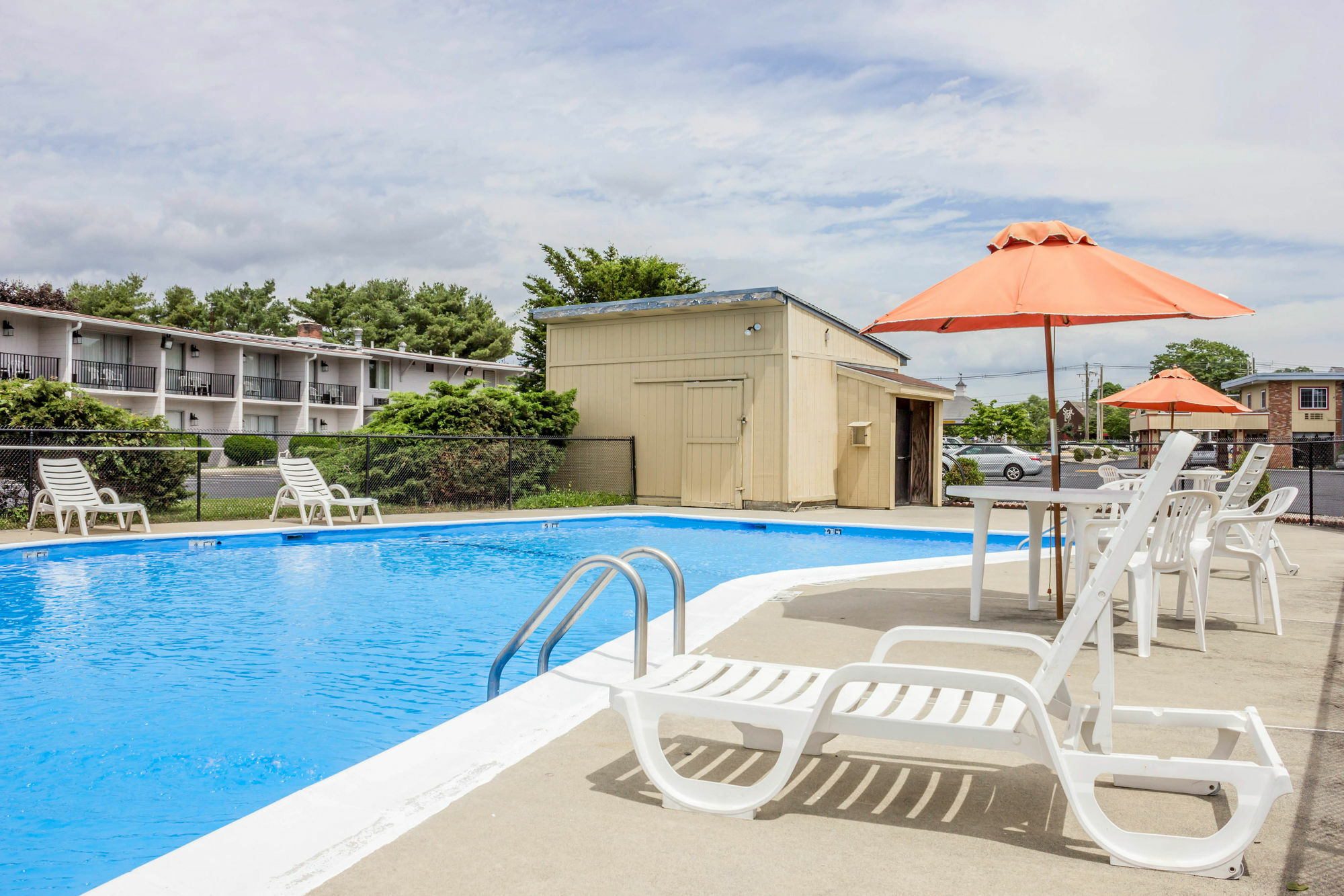 Rodeway Inn Мистик Екстериор снимка